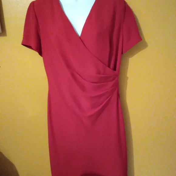 Dress - Picture 2 of 4